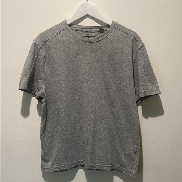 TED BAKER Gray Short Sleeve T-Shirt Embroidered Logo on Sleeve Size Large - Picture 1 of 7